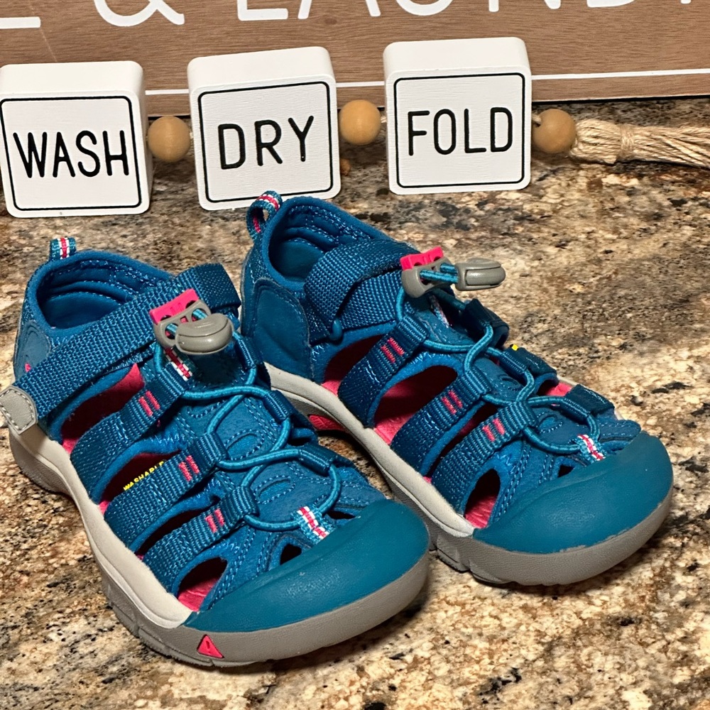 Keen Girls Sandals Size 11